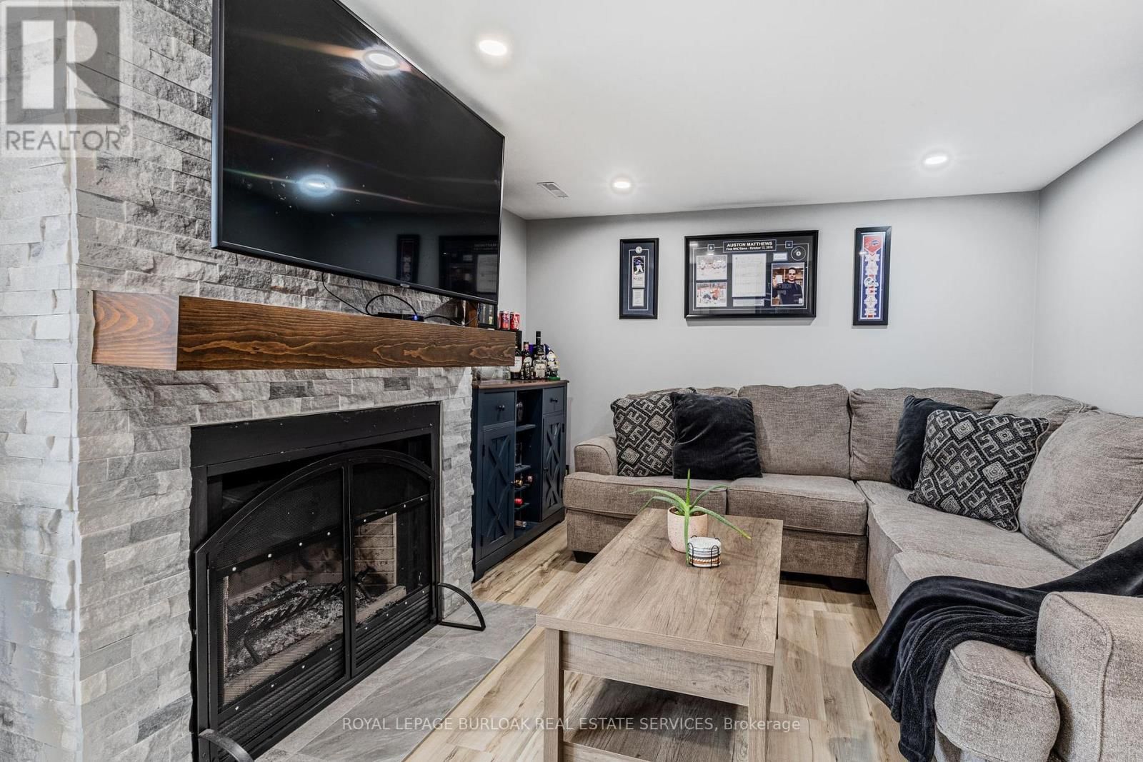 43 - 2065 AMHERST HEIGHTS COURT Image 19