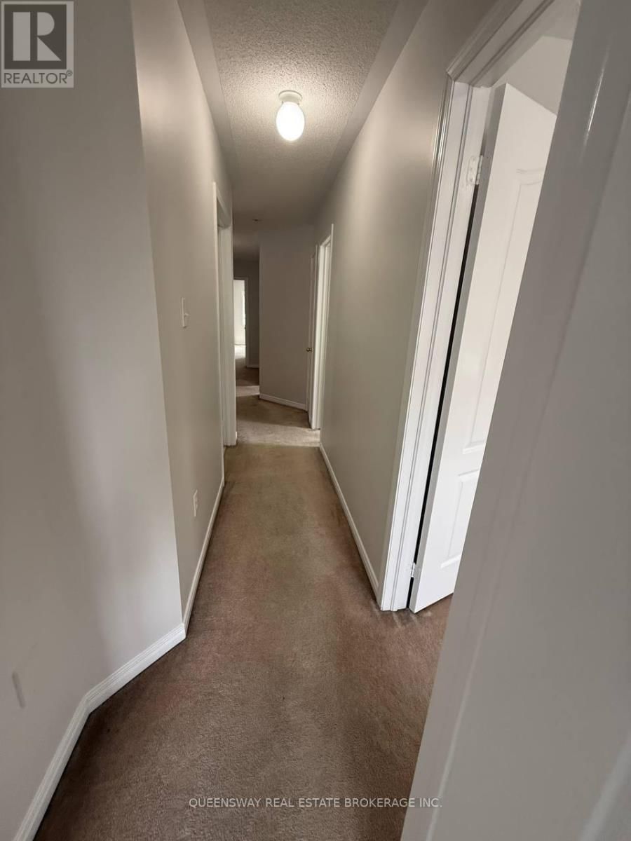 514 CANDLESTICK CIRCLE Image 16