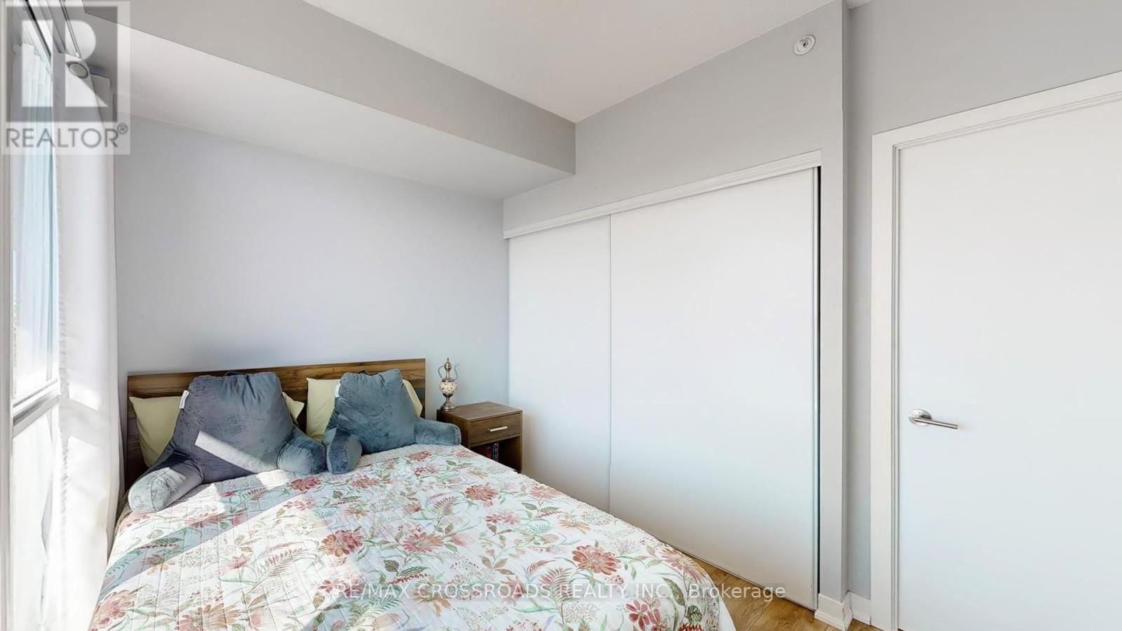 810 - 5101 DUNDAS STREET WEST Image 14