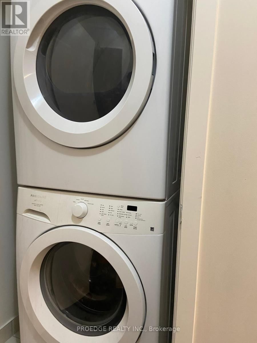 1405 - 360 SQUARE ONE DRIVE Image 15