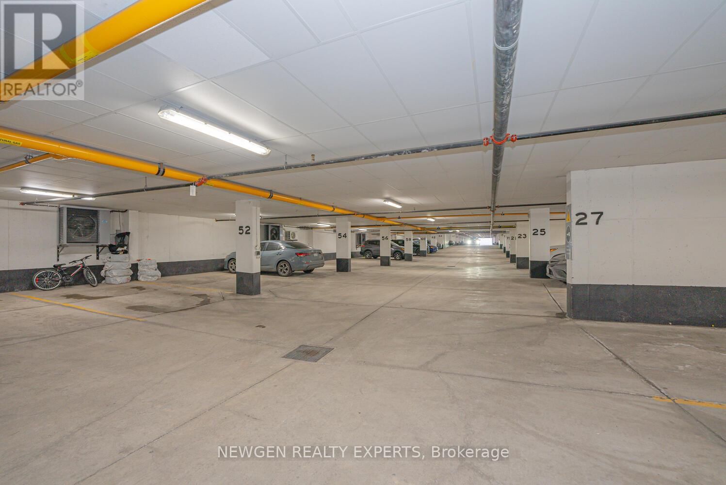 306 - 50 SKY HARBOUR DRIVE Image 37