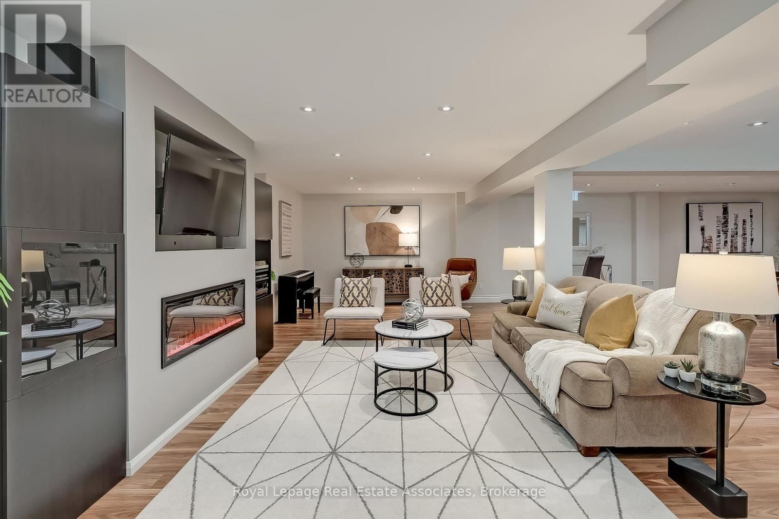 2263 WUTHERING HEIGHTS WAY Image 28