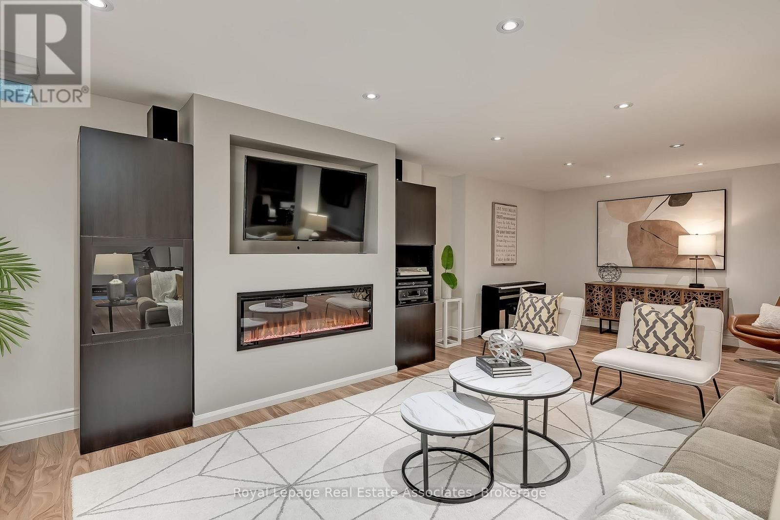 2263 WUTHERING HEIGHTS WAY Image 29