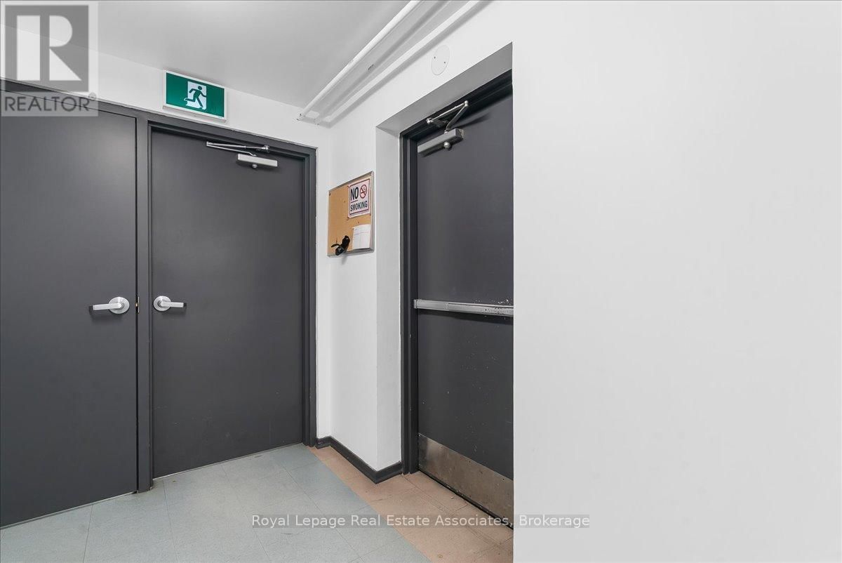 5 - 1241 PARKWEST PLACE Image 21