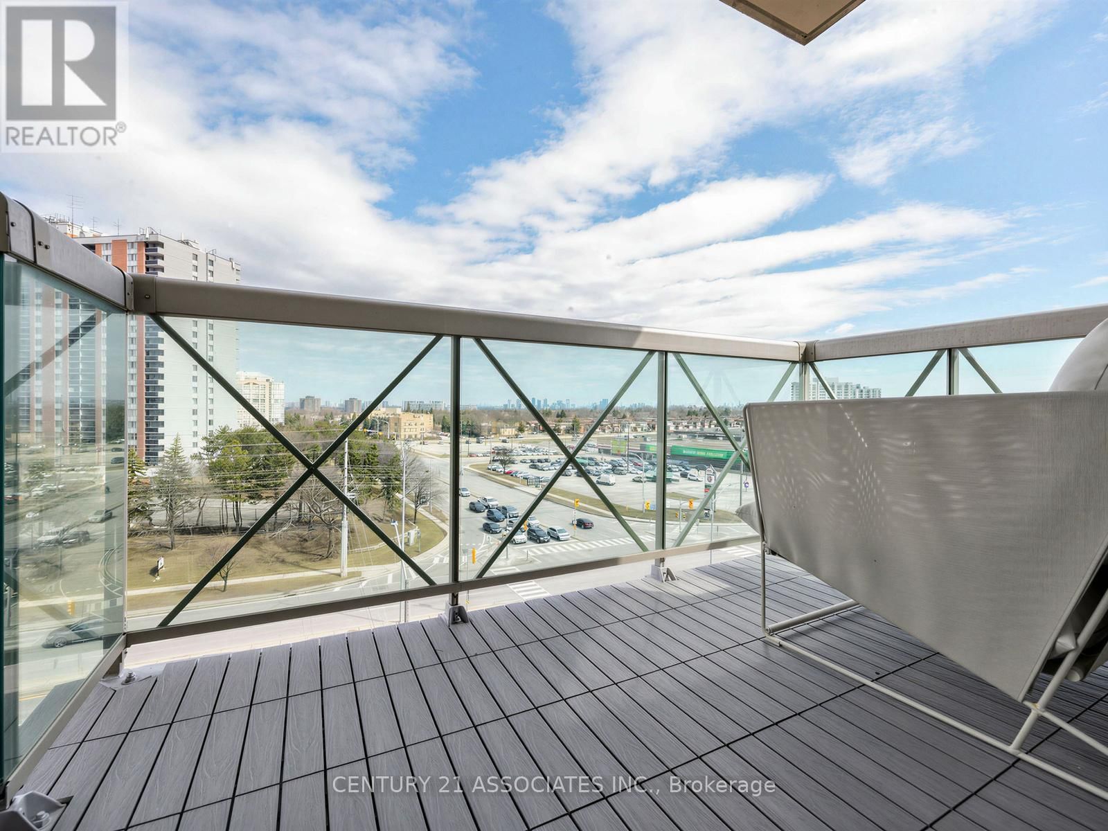 705 - 1359 RATHBURN ROAD EAST Image 24