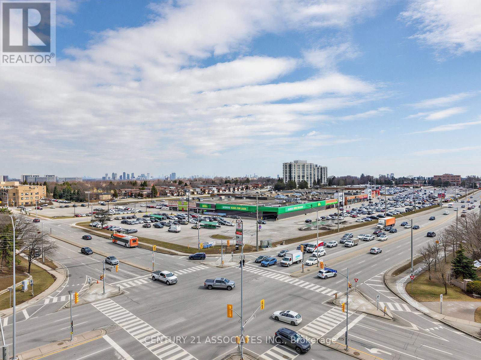 705 - 1359 RATHBURN ROAD EAST Image 26