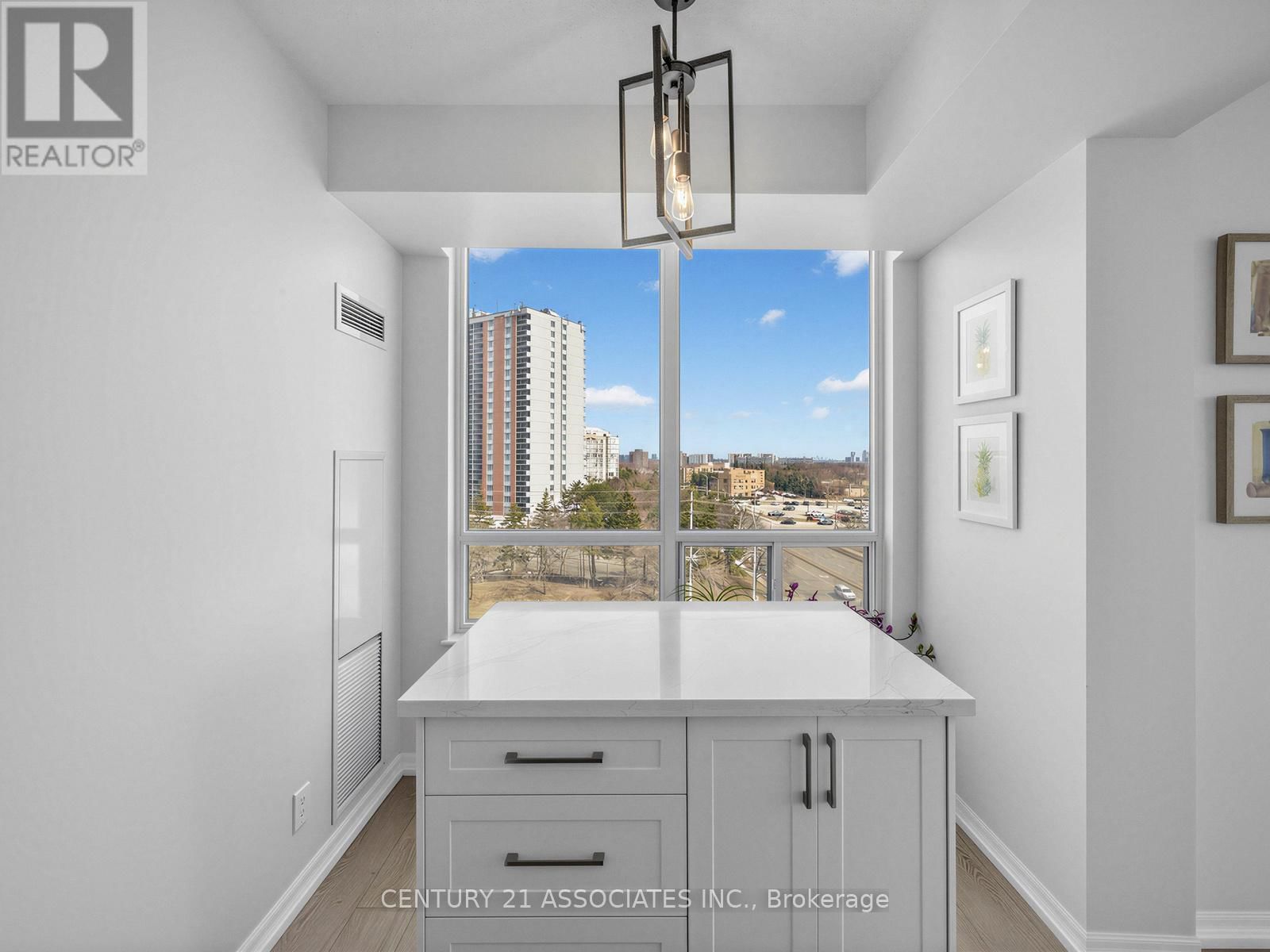 705 - 1359 RATHBURN ROAD EAST Image 9