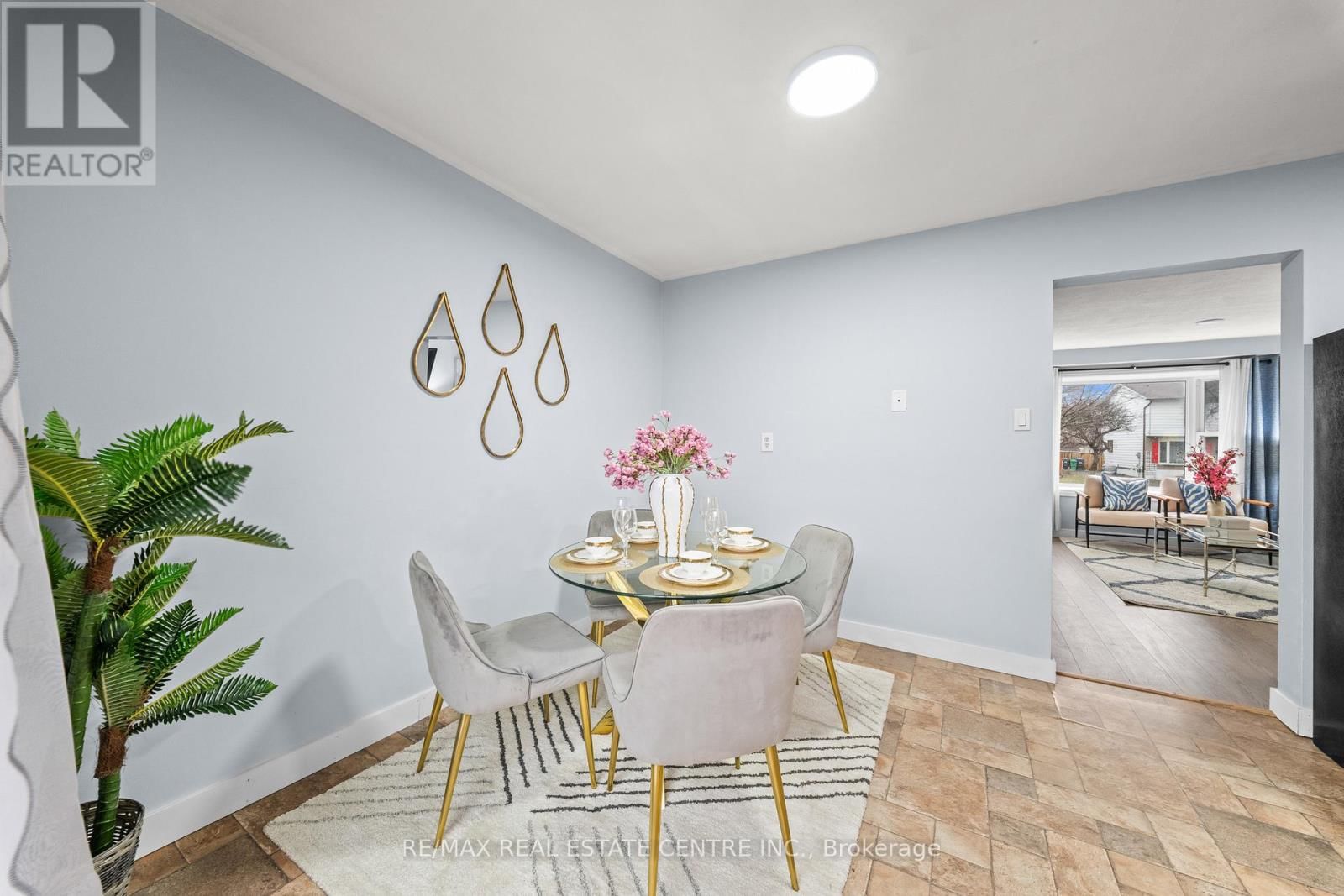 101 GRISELDA CRESCENT Image 20