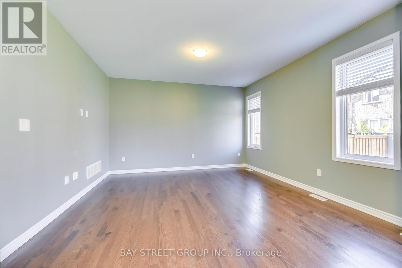 125 HATT COURT Image 14