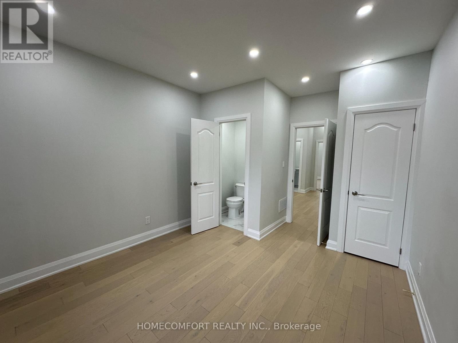 Main Floor - 211 OSLER STREET Image 16