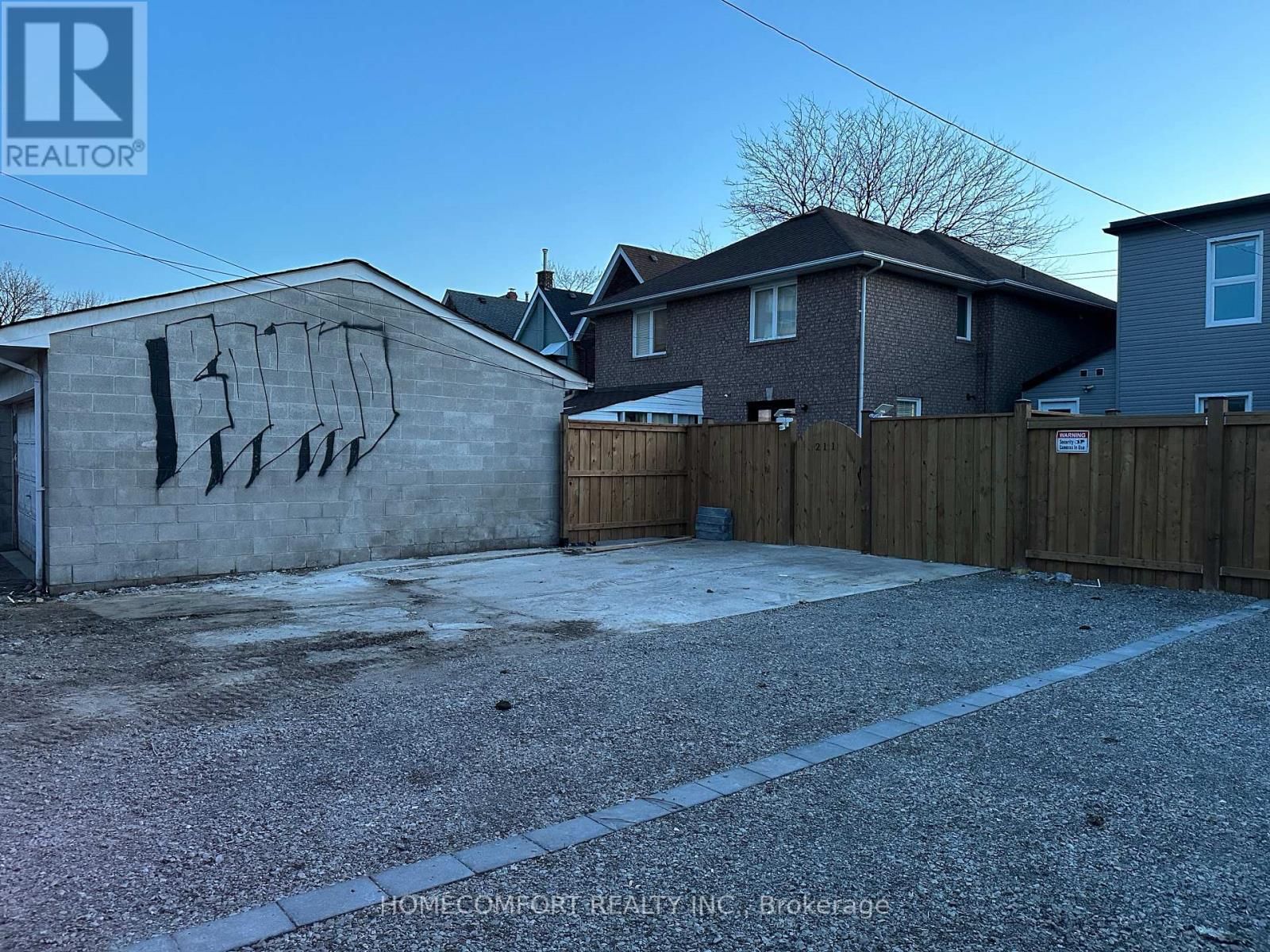 Main Floor - 211 OSLER STREET Image 23