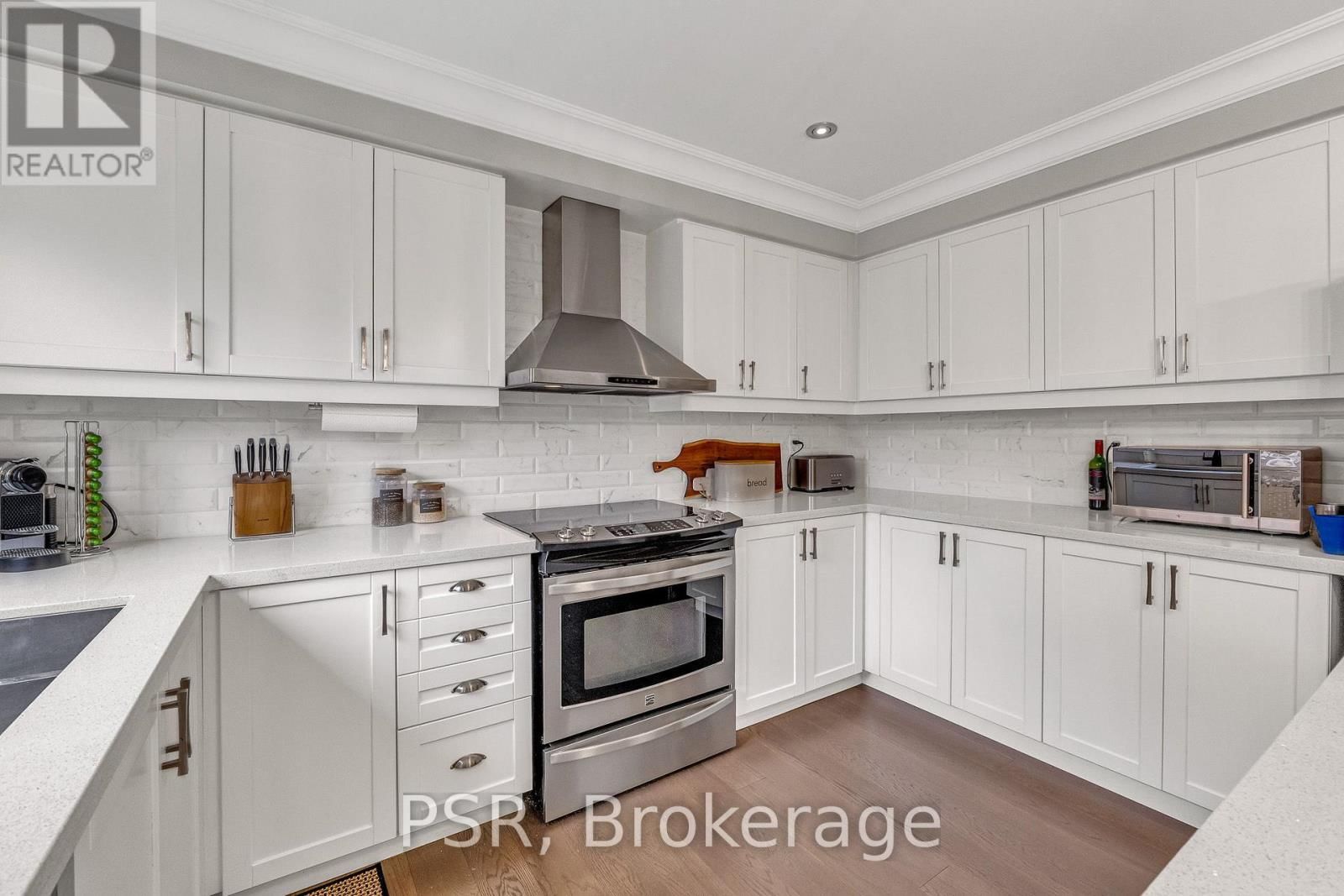 894 FERGUSON DRIVE Image 25