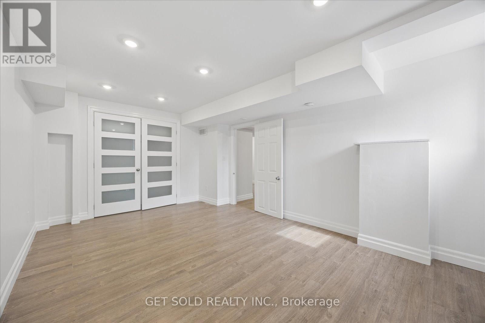 11 MAYBECK DRIVE Image 44