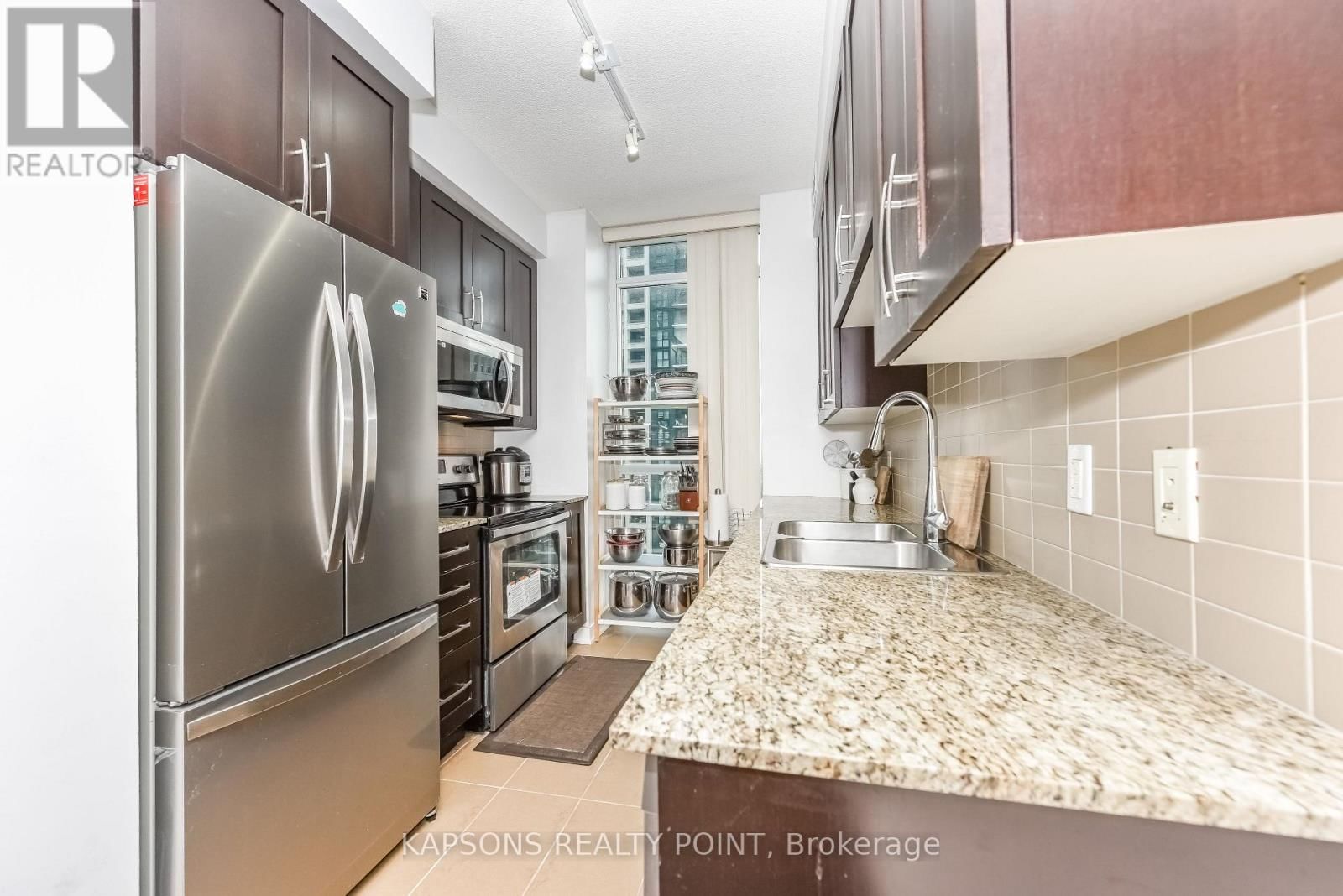 2204 - 4070 CONFEDERATION PARKWAY Image 11