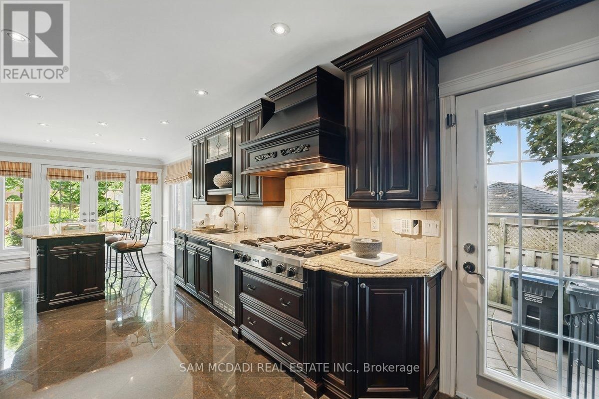 215 ANASTASIA TERRACE Image 14