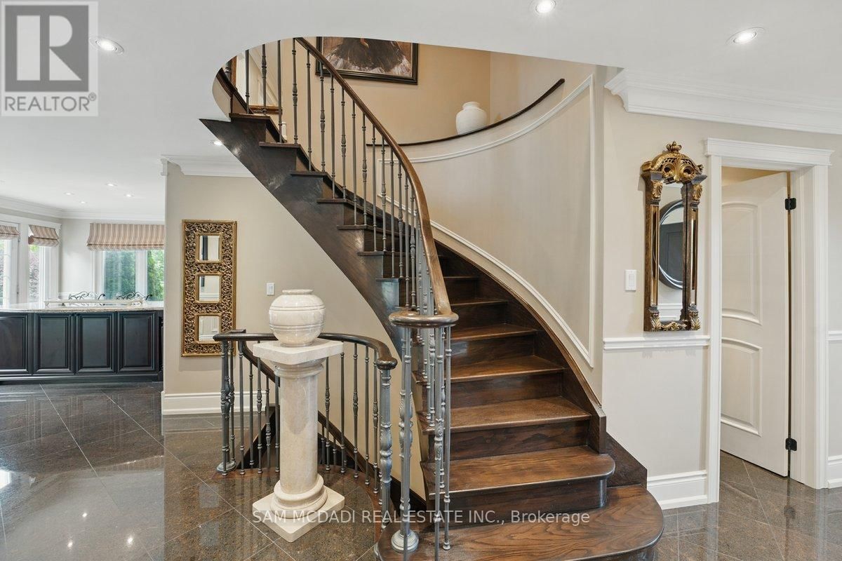 215 ANASTASIA TERRACE Image 16