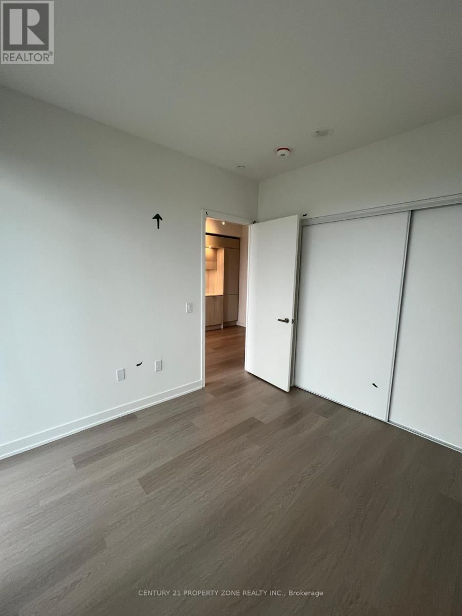 521 - 448 BURMHAMTHORPE ROAD WEST Image 11