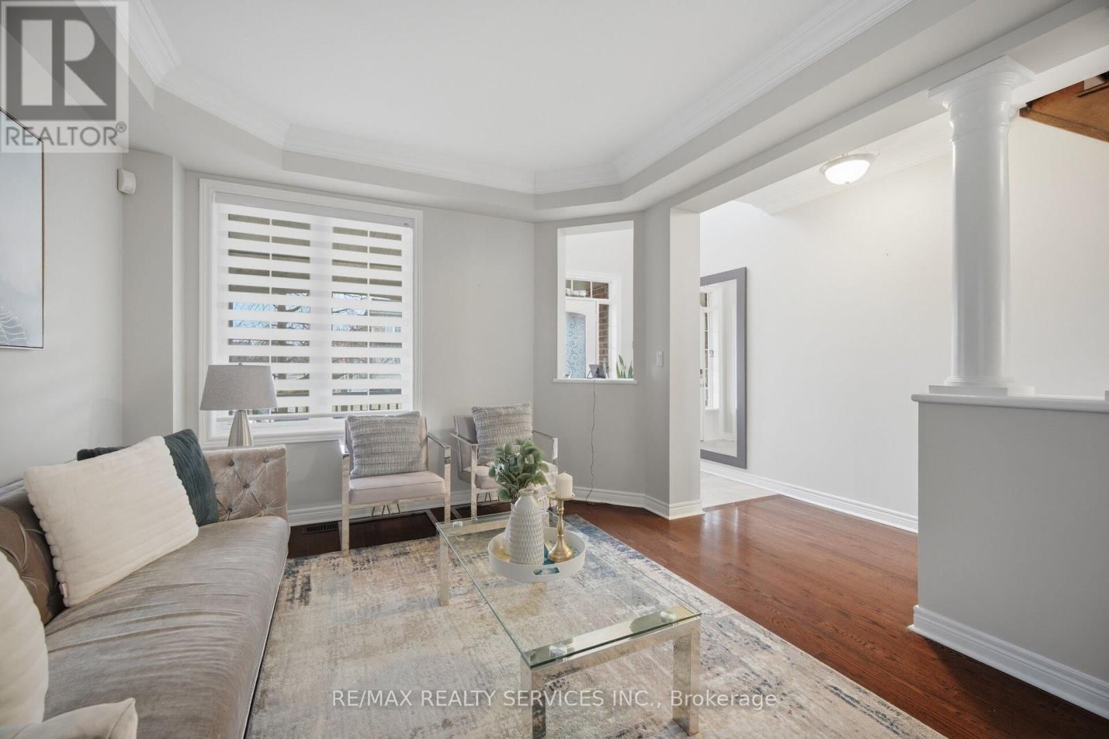 23 TWISTLETON STREET Image 11