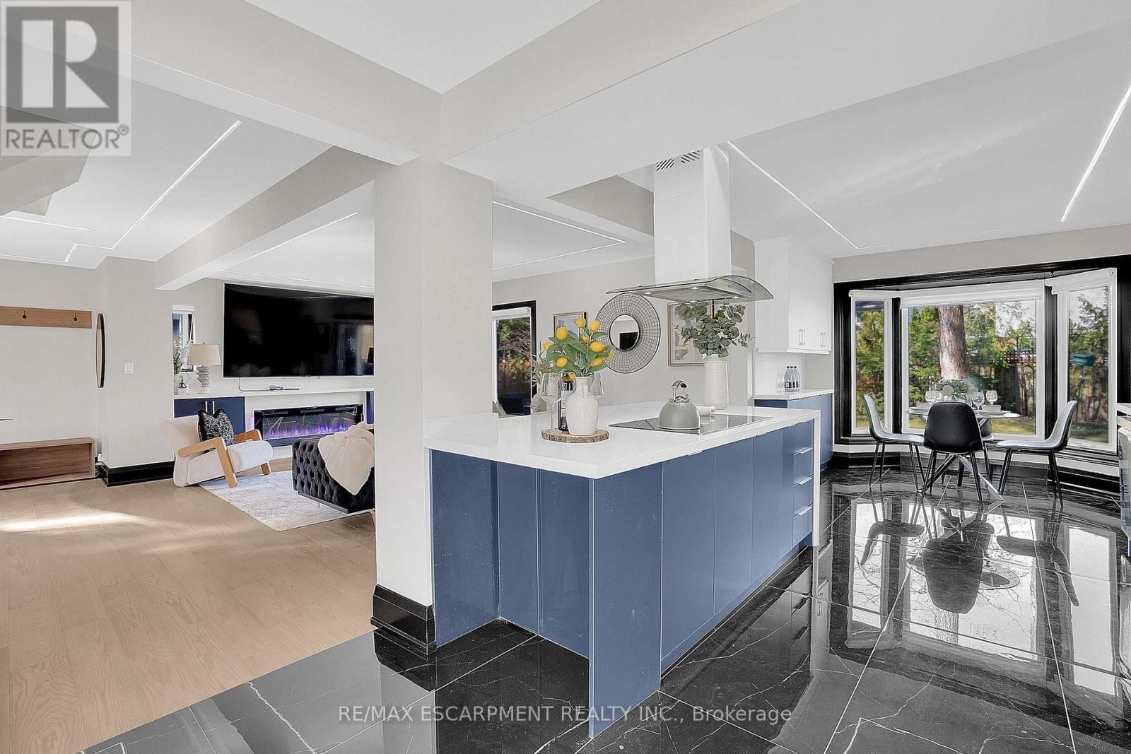 1915 DELANEY DRIVE Image 11