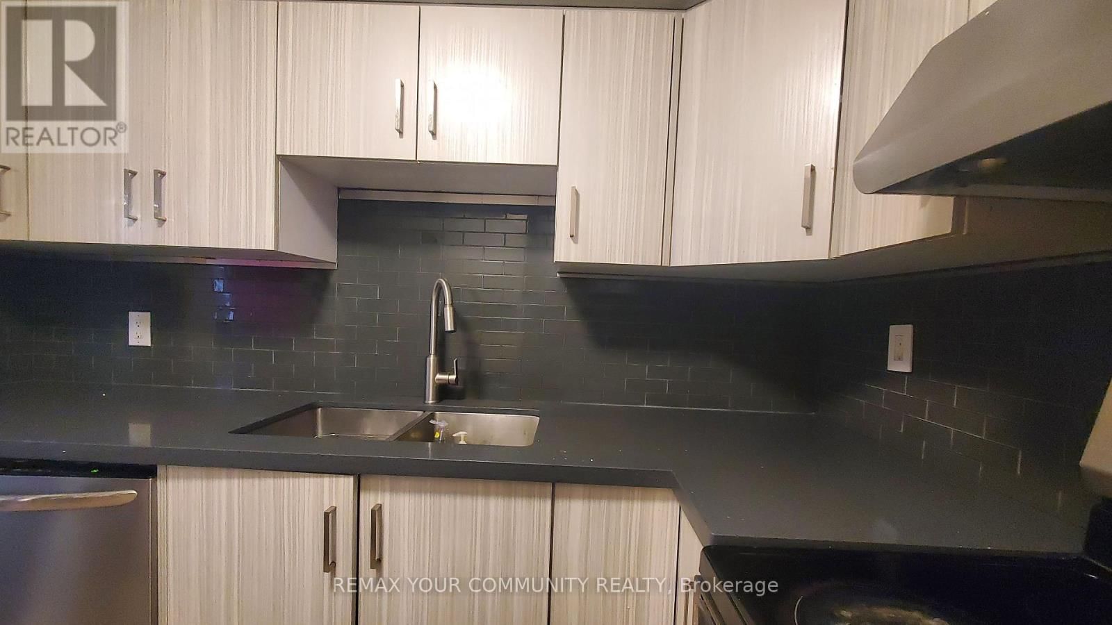 505 - 2470 EGLINTON AVENUE WEST Image 6