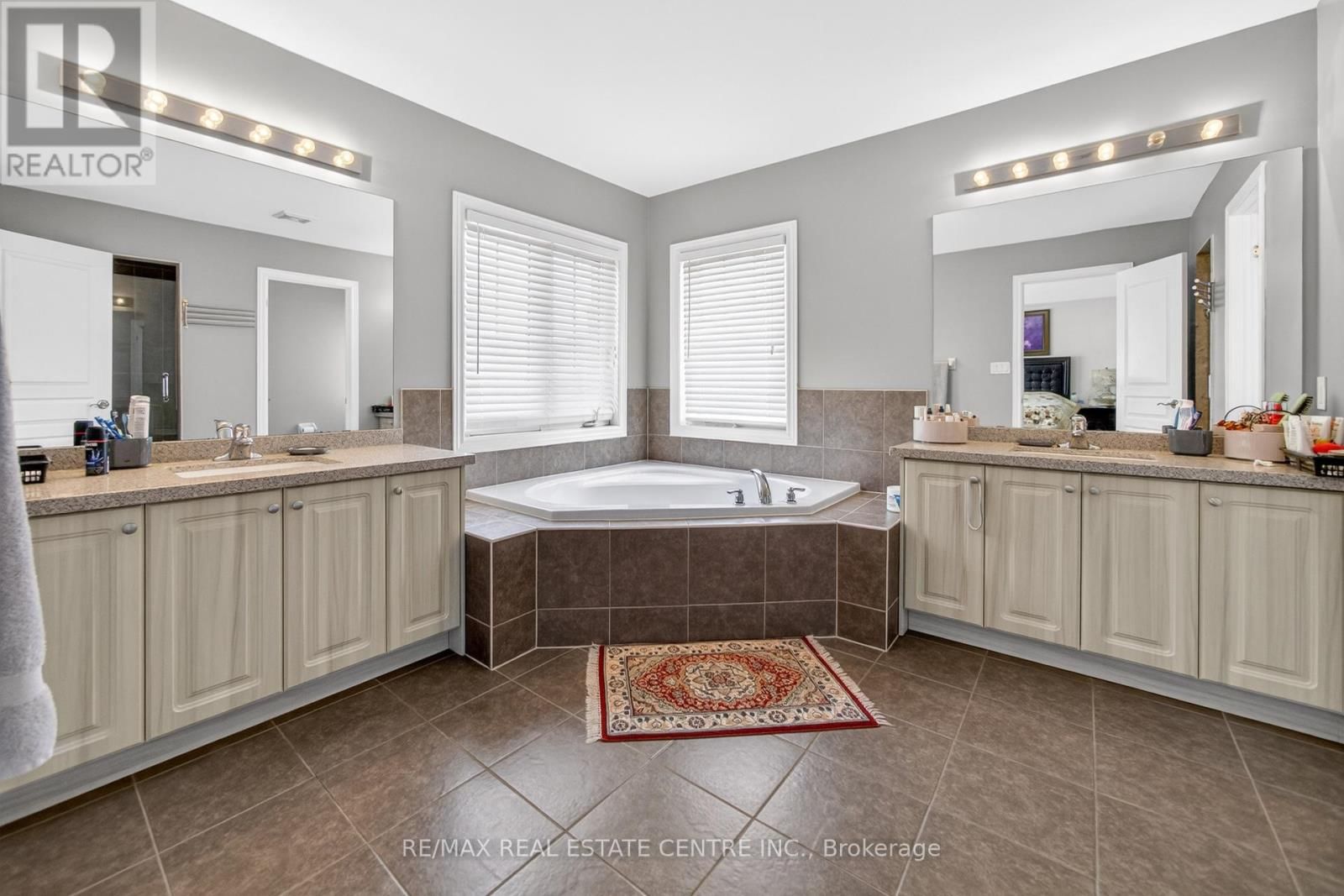 6 LIBBY ROAD Image 31