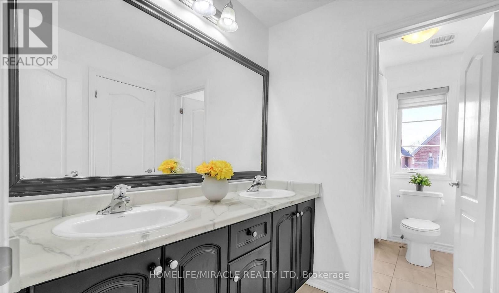 14 CANARY CLOSE Image 9