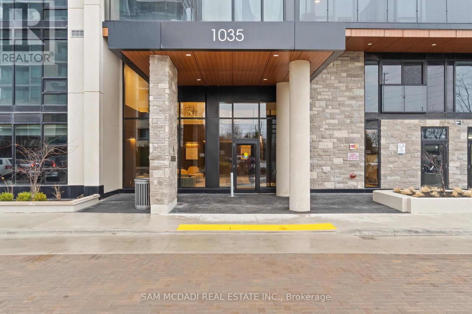 307 - 1035 SOUTHDOWN ROAD Image 5