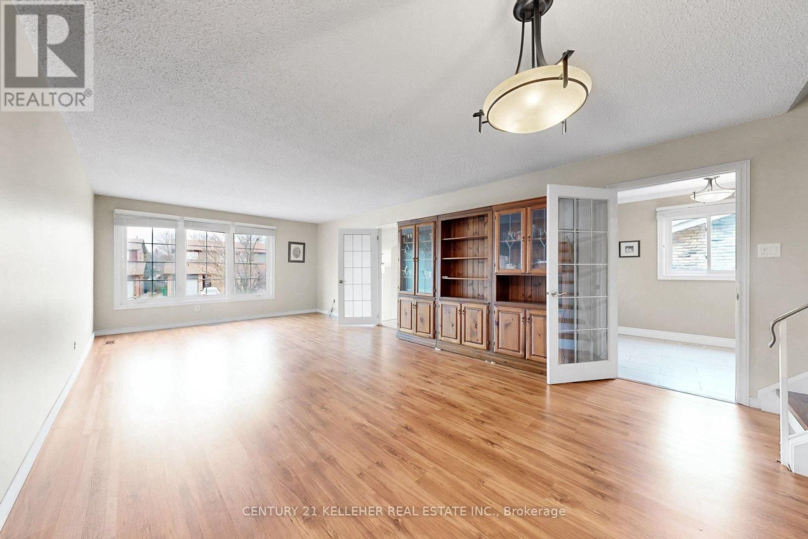 6251 ATHERLY CRESCENT Image 15