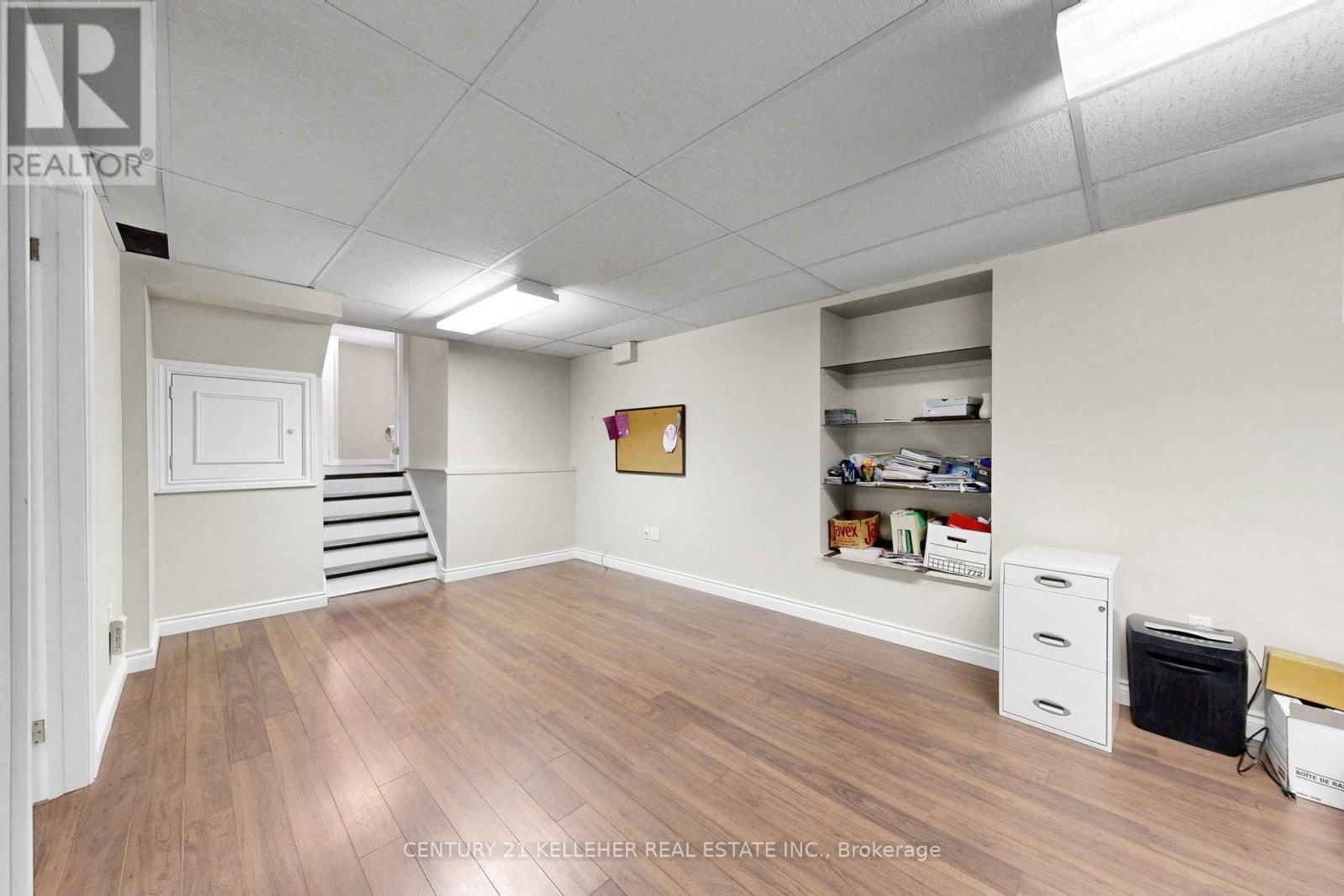 6251 ATHERLY CRESCENT Image 32