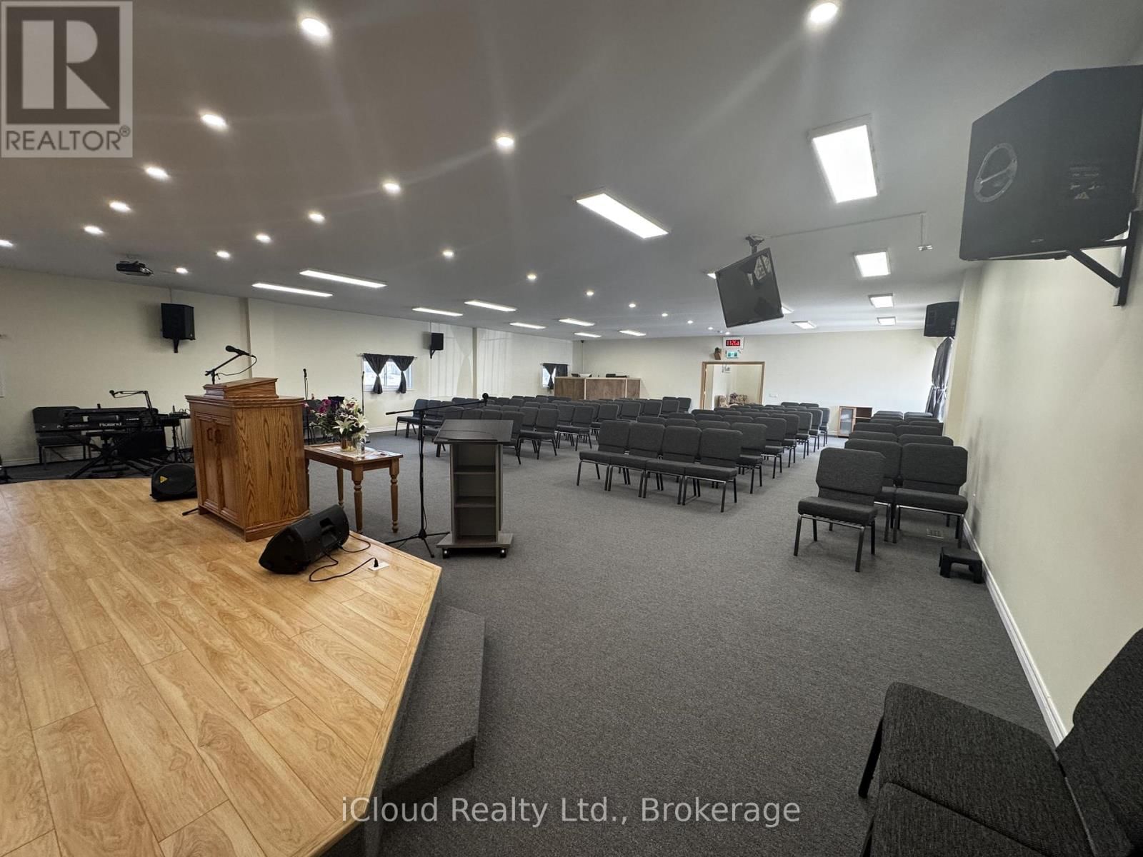 3518 KING STREET NORTH Image 12