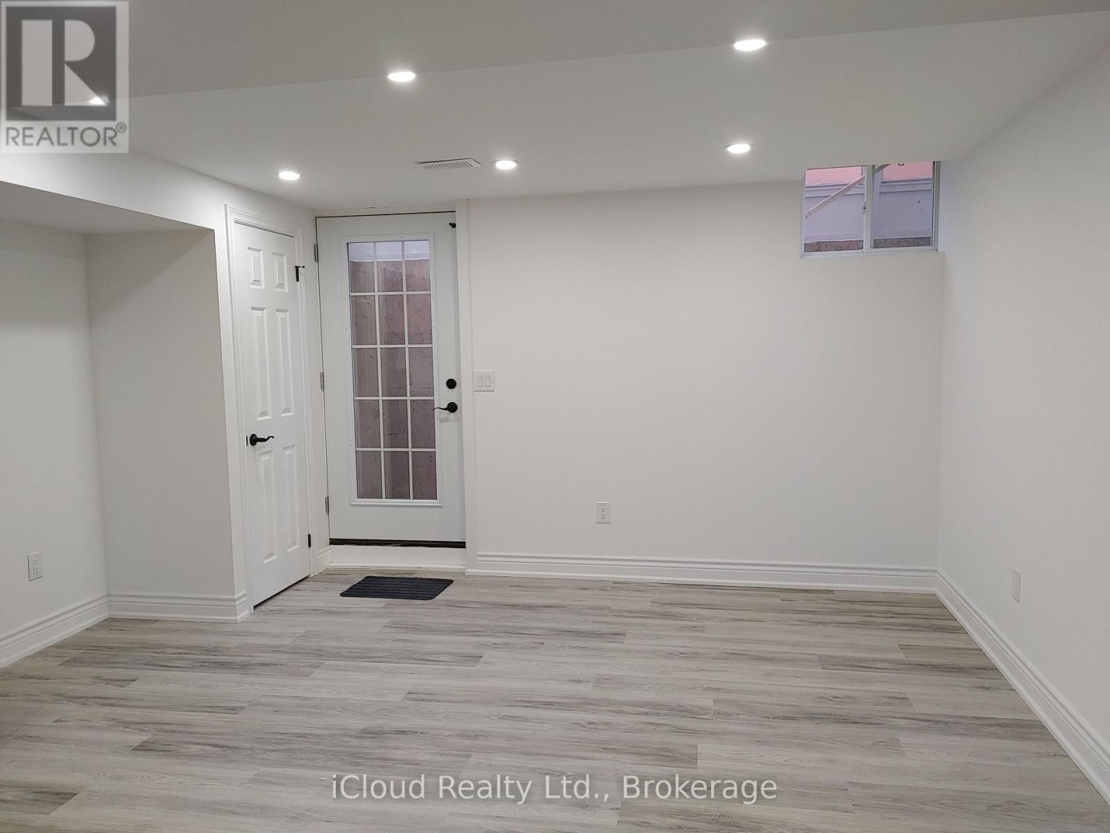 7502 BLACK WALNUT ( LOWER LEVEL ) TRAIL Image 14