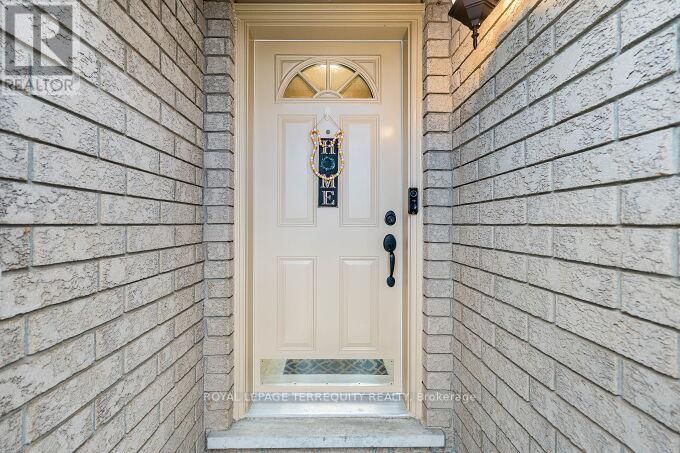 6039 CASTLEGROVE COURT Image 9