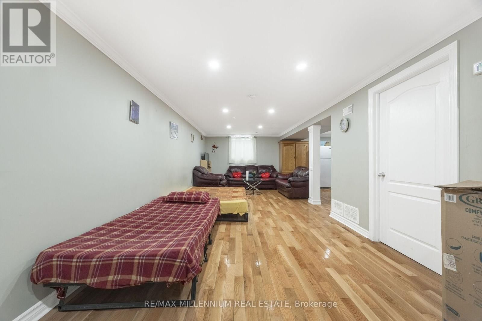 11 BEECHWOOD CRESCENT Image 25