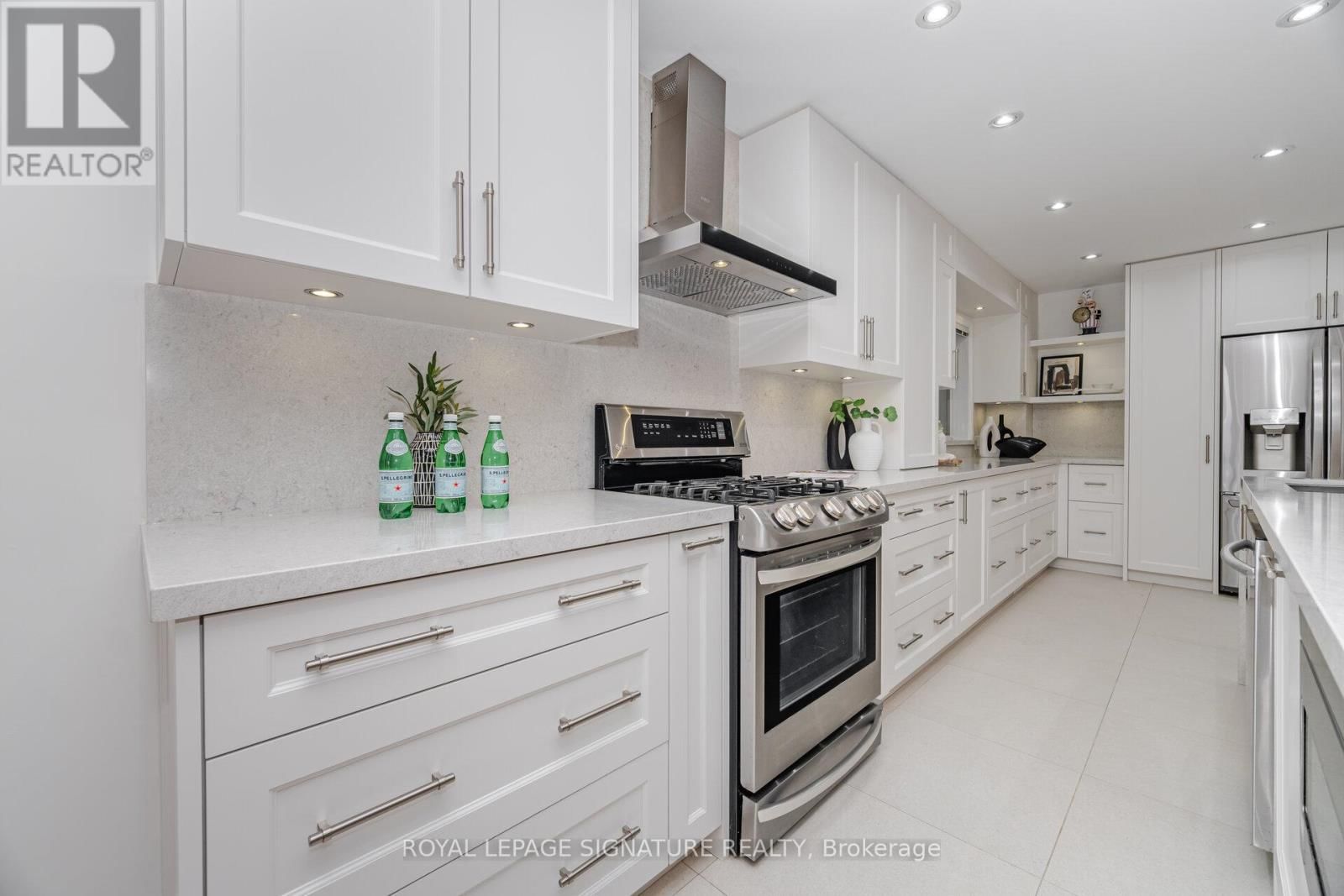 5217 FALLINGBROOK DRIVE Image 16