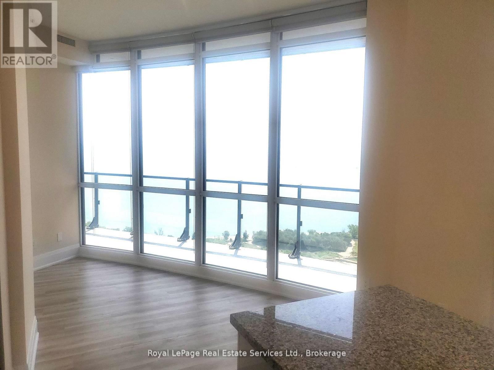 3702 - 59 ANNIE CRAIG DRIVE Image 26