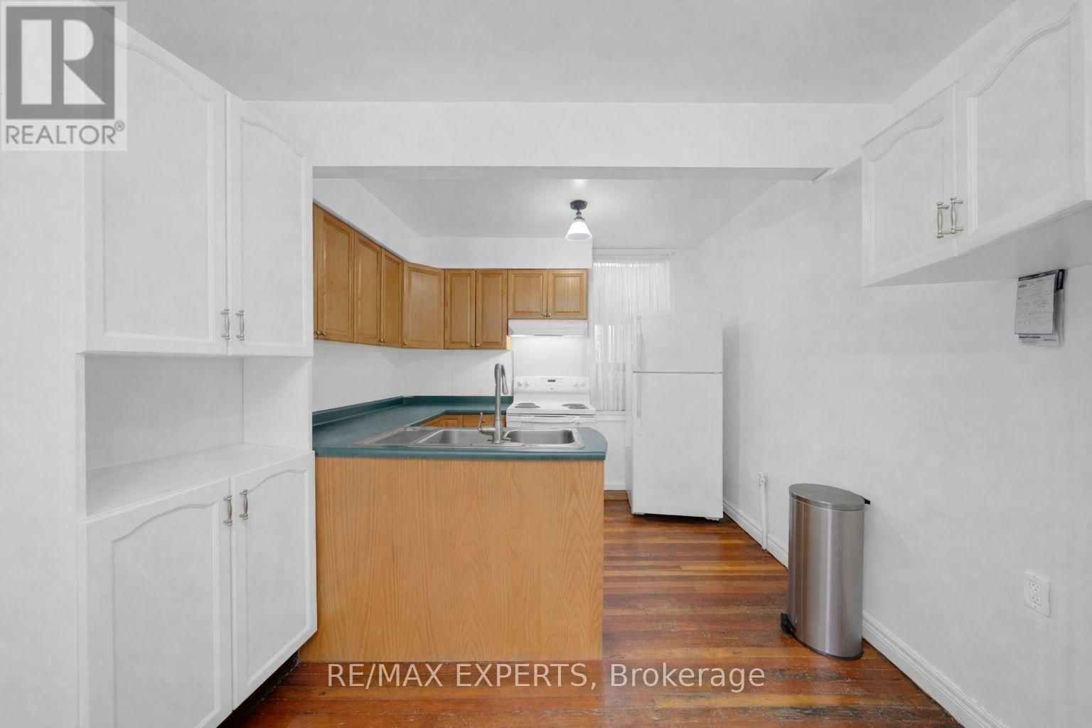 38 WELLINGTON STREET Image 10