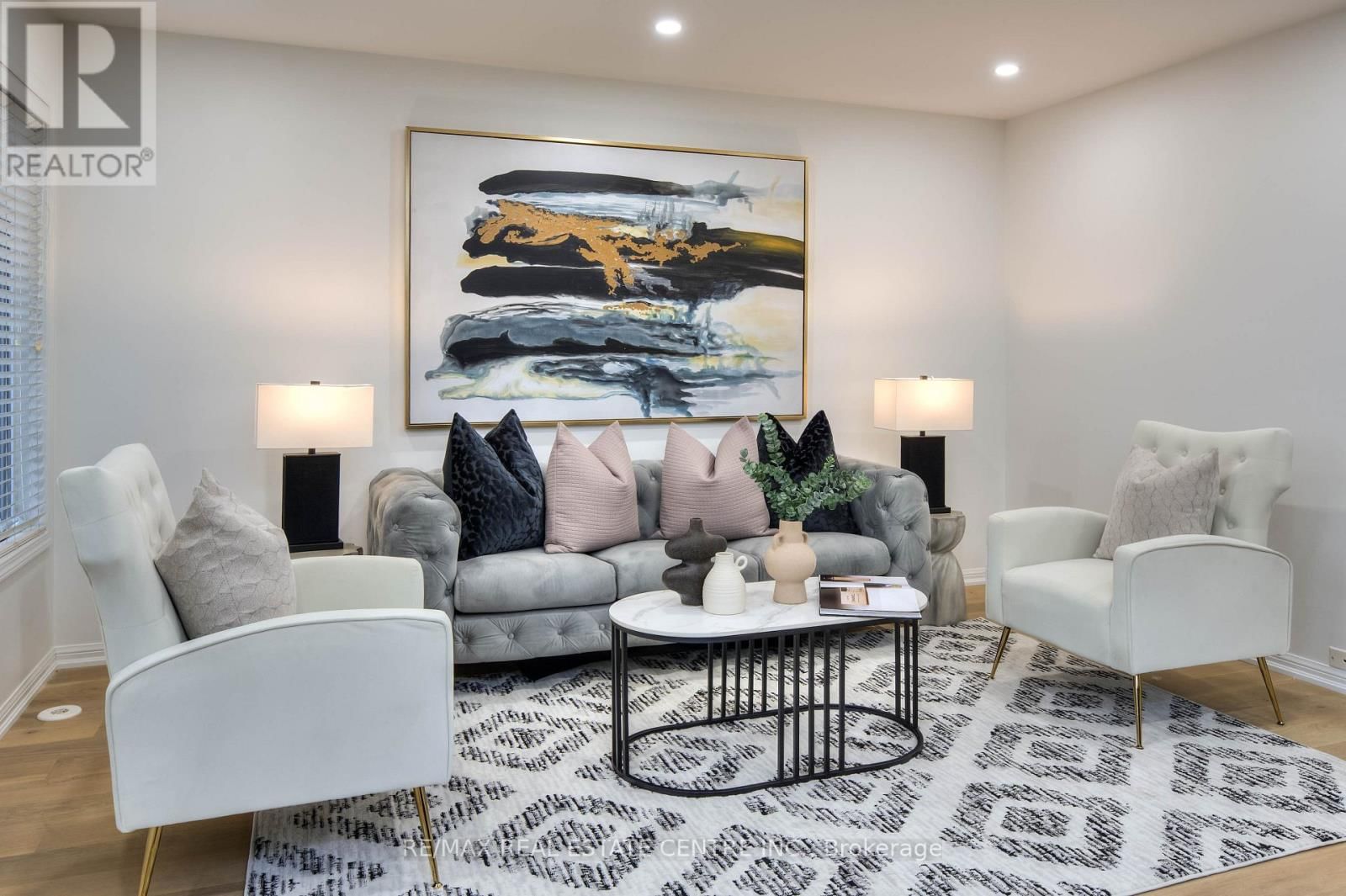 782 MAQUIRE TERRACE Image 23