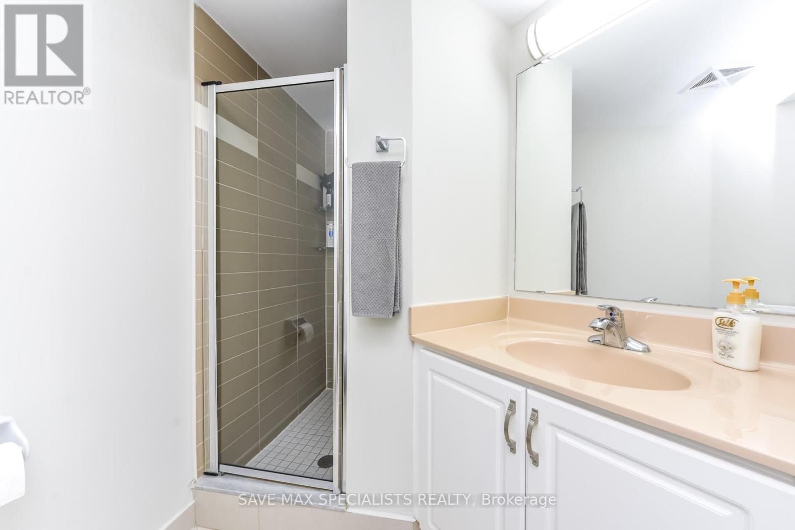 1809 - 220 FORUM DRIVE Image 11