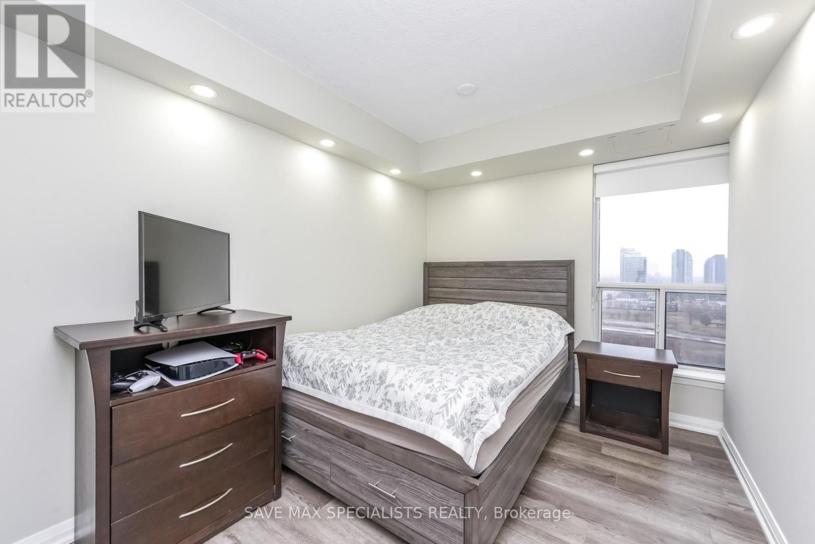 1809 - 220 FORUM DRIVE Image 16