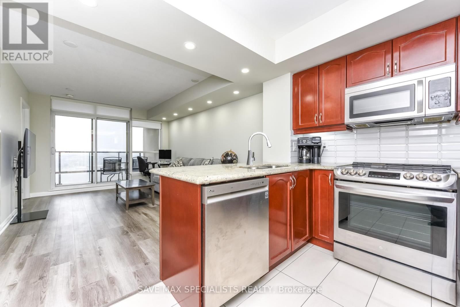 1809 - 220 FORUM DRIVE Image 18