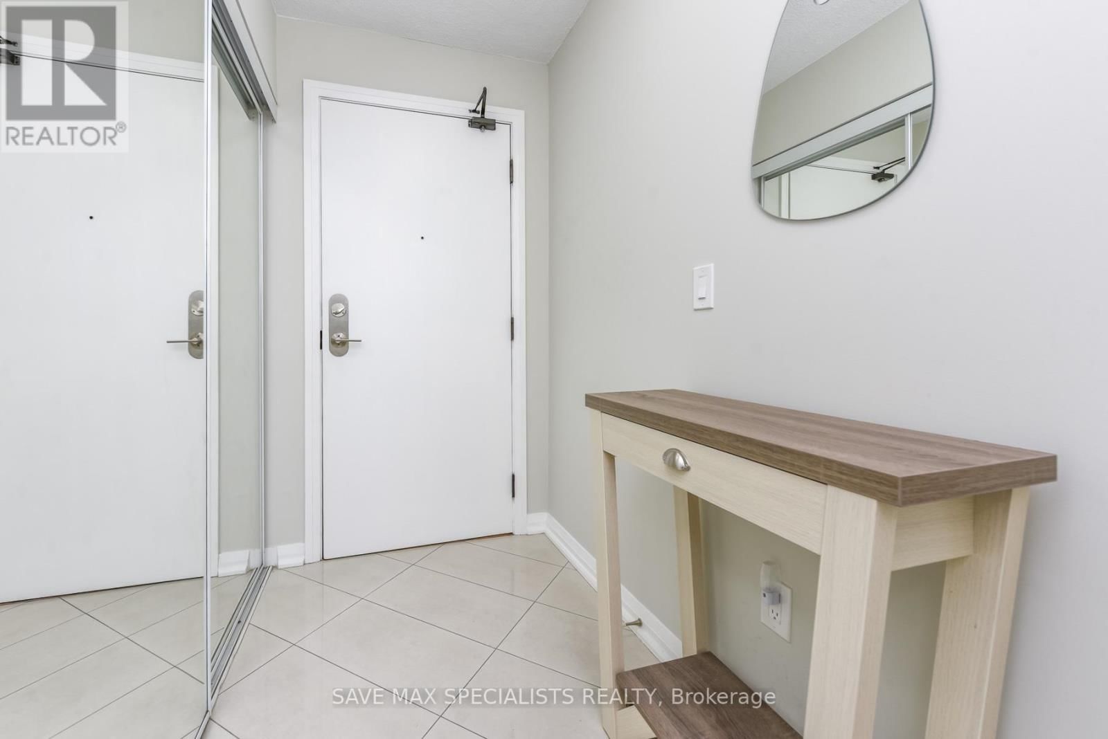 1809 - 220 FORUM DRIVE Image 8