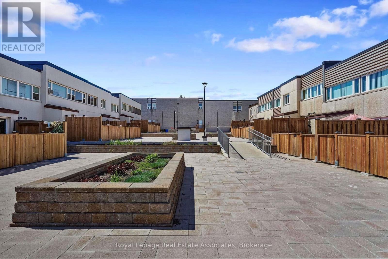 222 - 1055 DUNDAS STREET EAST Image 31