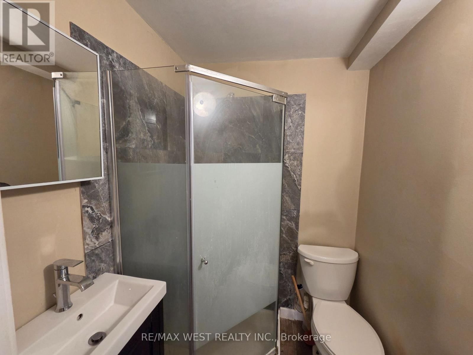 Main - 44 BEECHWOOD AVENUE Image 5