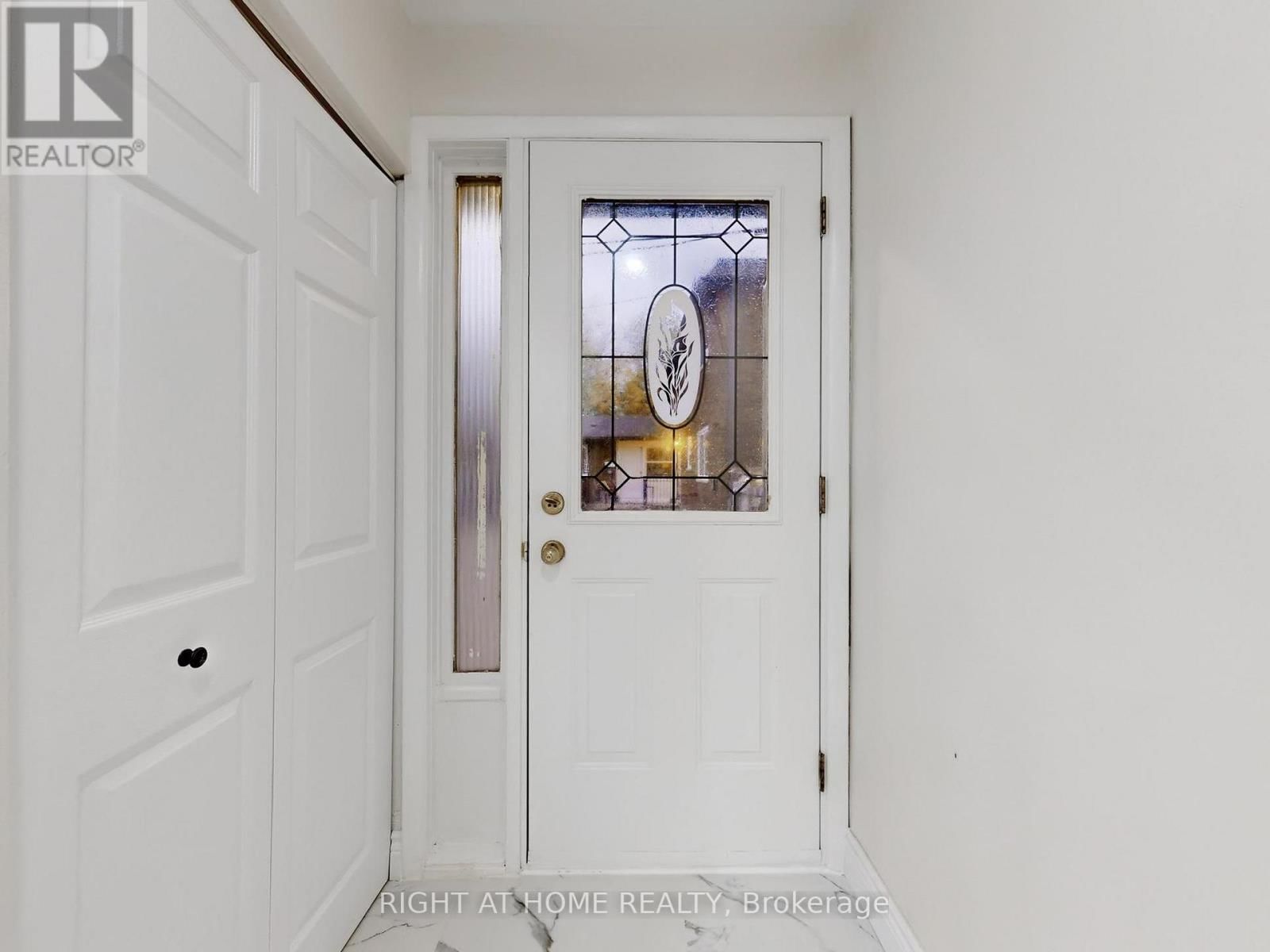 4 - 2060 PROSPECT STREET Image 16