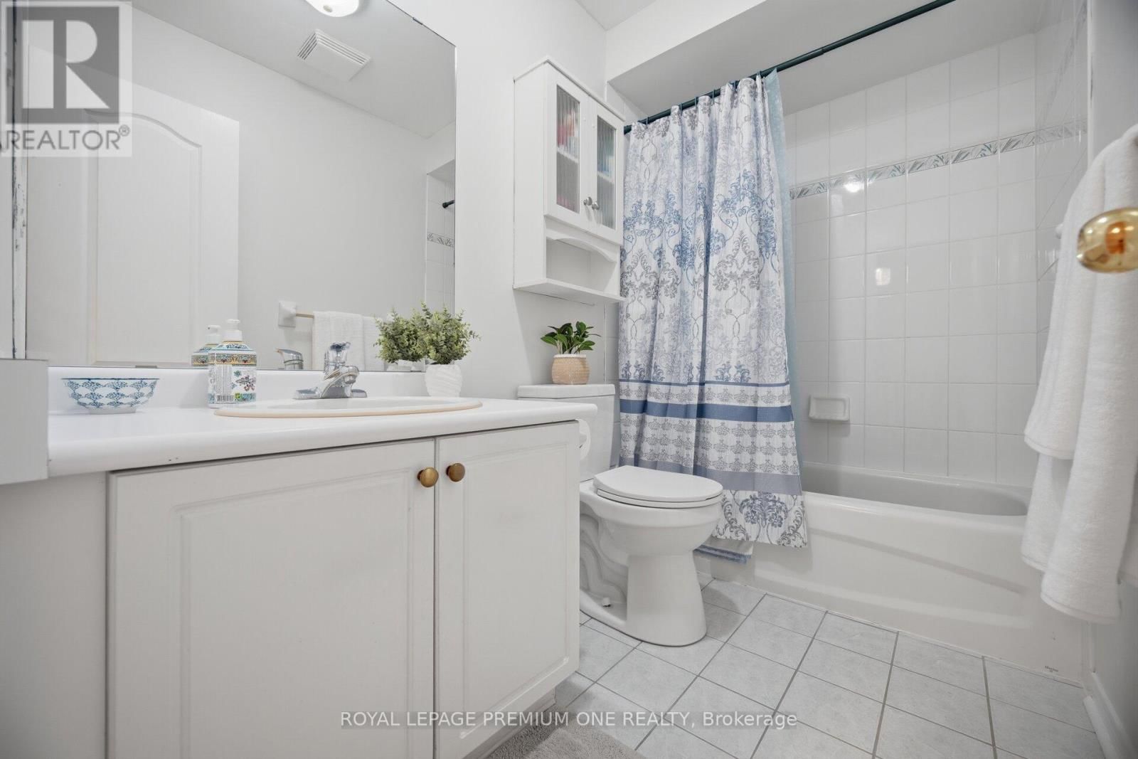 64 MARE CRESCENT Image 33