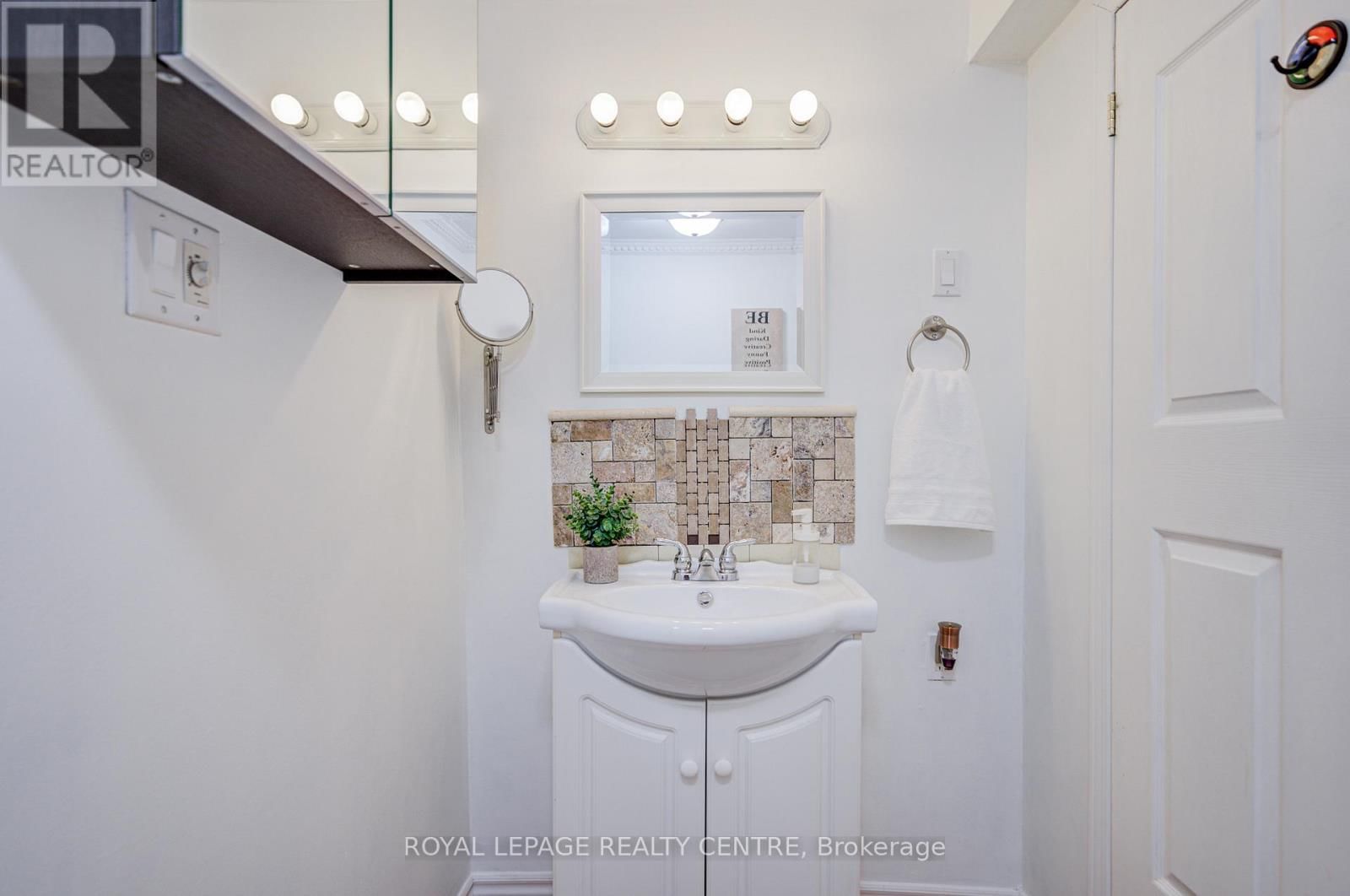 2708 LOS PALMAS COURT Image 36