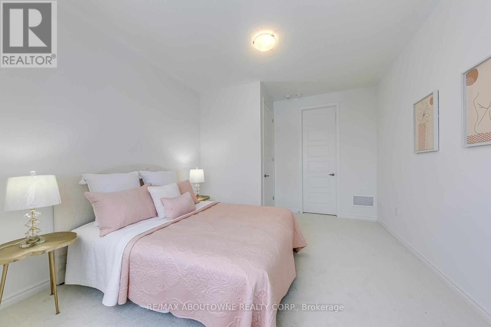 1363 COPLEY COURT Image 32