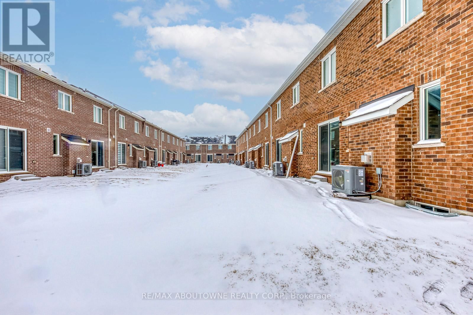 1363 COPLEY COURT Image 36