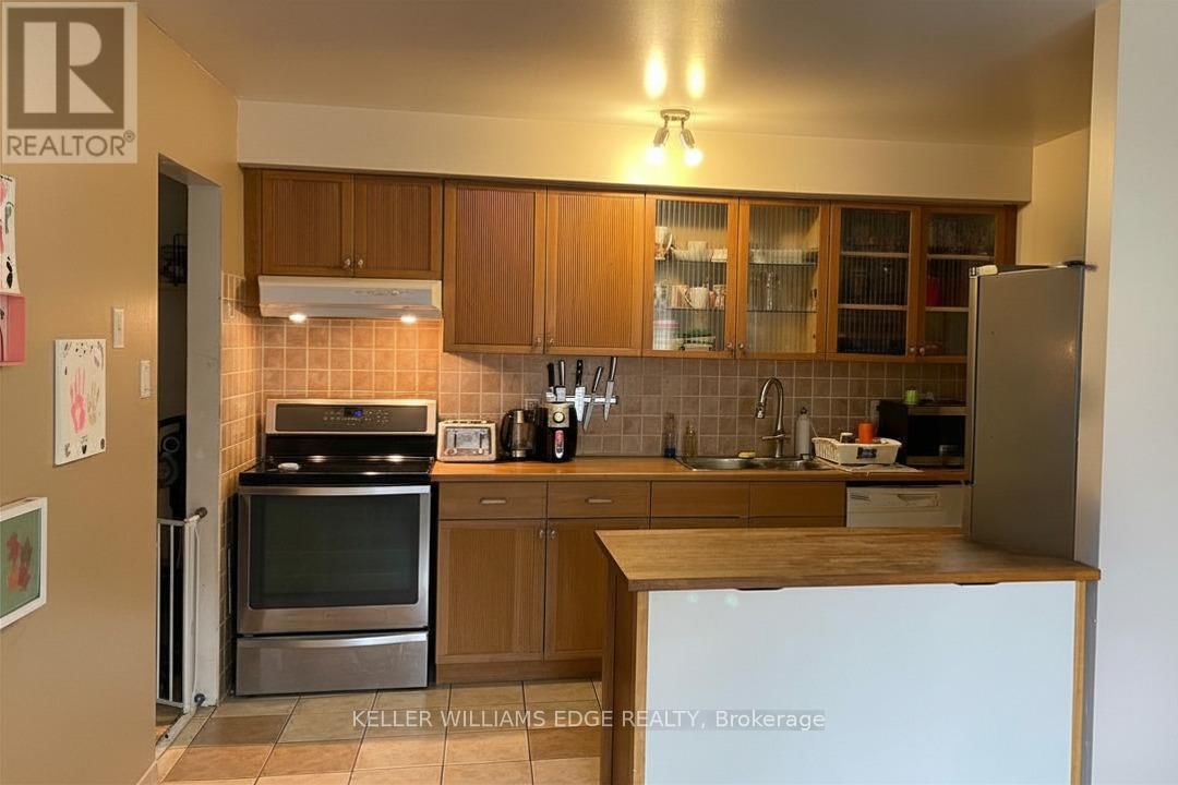 12 - 4026 LONGMOOR DRIVE Image 3