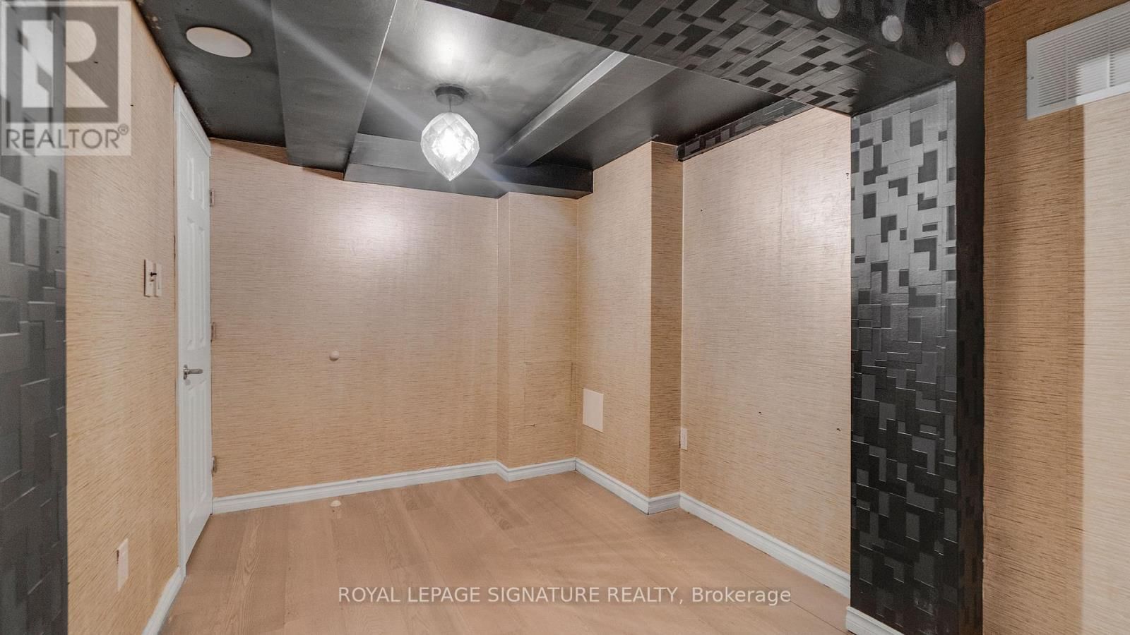 140 TRAFALGAR ROAD Image 34